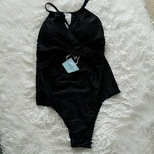 Cupshe Classic Romance one-piece